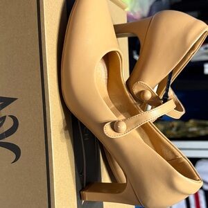 Women’s Nude Mary Jane Heels